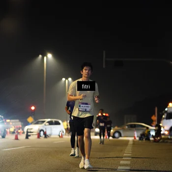 Runner Photo 7407335