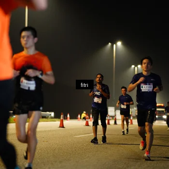 Runner Photo 7407356