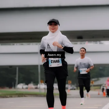 Runner Photo 7407375