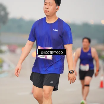 Runner Photo 7407445