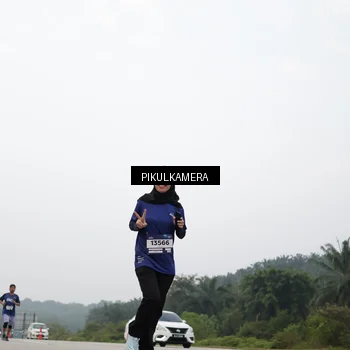 Runner Photo 7407517