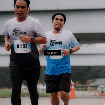 Runner Photo 7407556