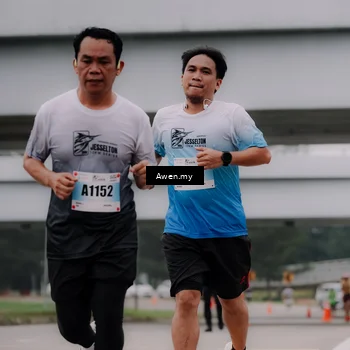 Runner Photo 7407564