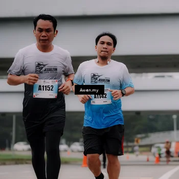 Runner Photo 7407568
