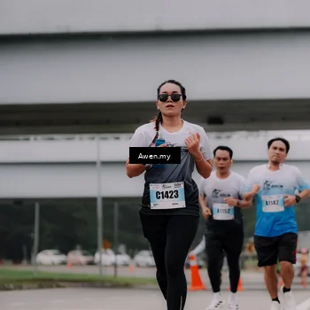 Runner Photo 7407594