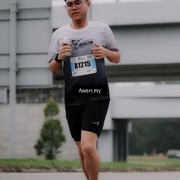 Runner Photo 7407628