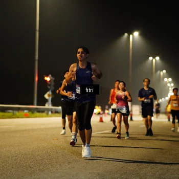 Runner Photo 7407635