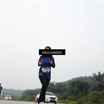 Runner Photo 7407655