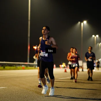 Runner Photo 7407660