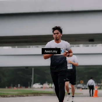 Runner Photo 7407675