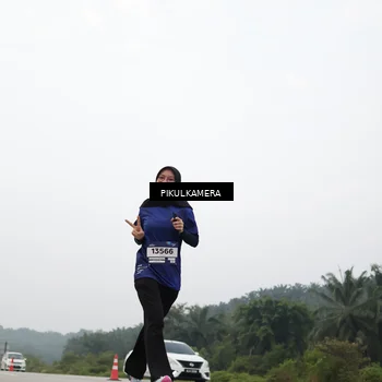 Runner Photo 7407695