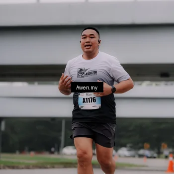 Runner Photo 7407800