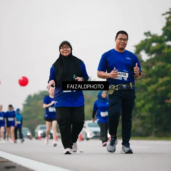 Runner Photo 7407857