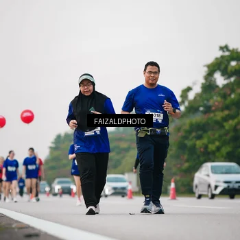 Runner Photo 7407867