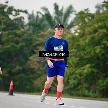 Runner Photo 7407875