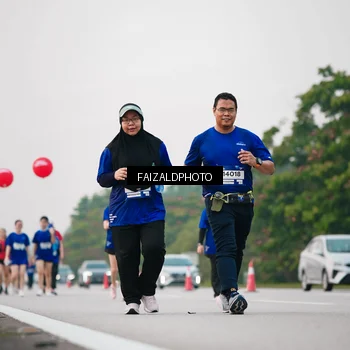Runner Photo 7407900