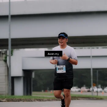 Runner Photo 7407997