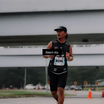 Runner Photo 7408004