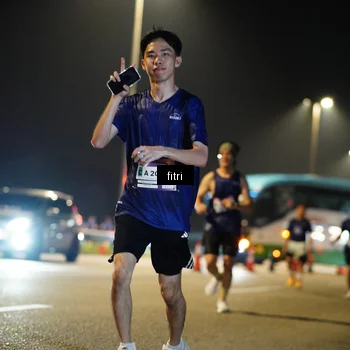 Runner Photo 7408007