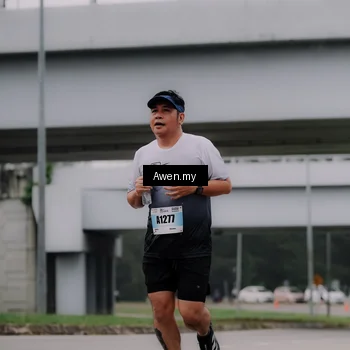 Runner Photo 7408014