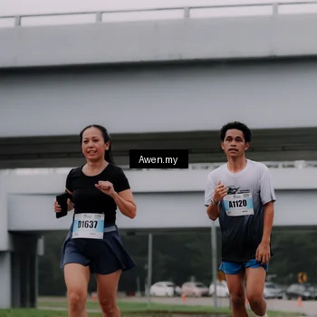 Runner Photo 7408025