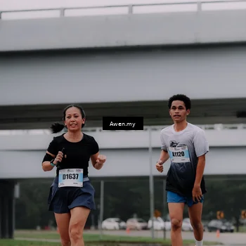 Runner Photo 7408031