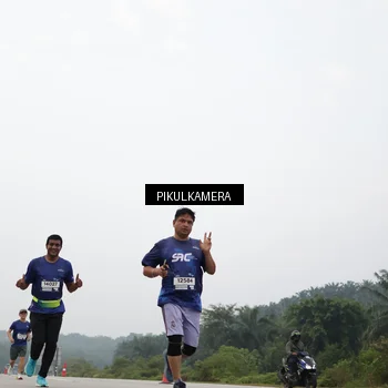 Runner Photo 7408032