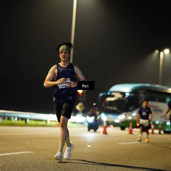 Runner Photo 7408036