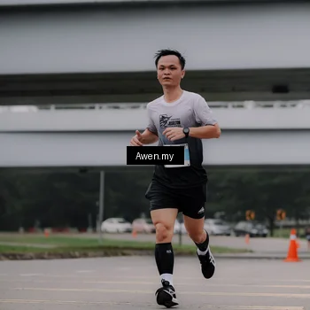 Runner Photo 7408072