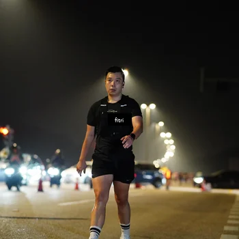Runner Photo 7408163