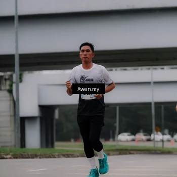 Runner Photo 7408190