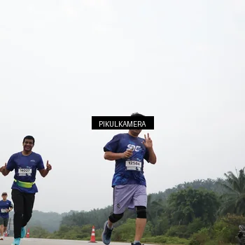 Runner Photo 7408206