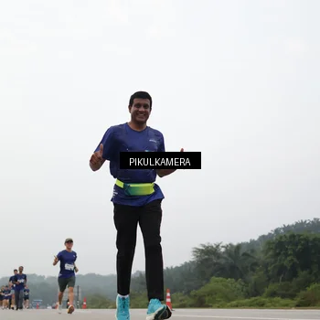 Runner Photo 7408237
