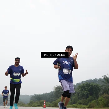 Runner Photo 7408246