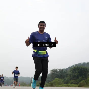 Runner Photo 7408277