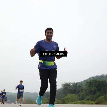 Runner Photo 7408295