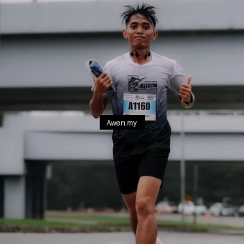 Runner Photo 7408302