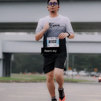 Runner Photo 7408362