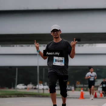 Runner Photo 7408365