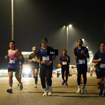 Runner Photo 7408399