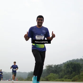 Runner Photo 7408413