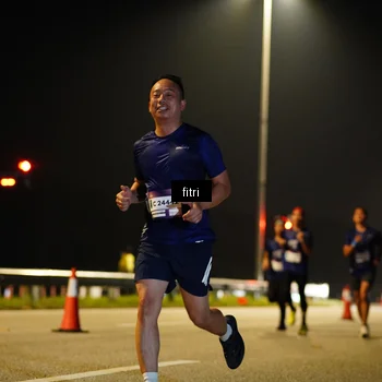 Runner Photo 7408444