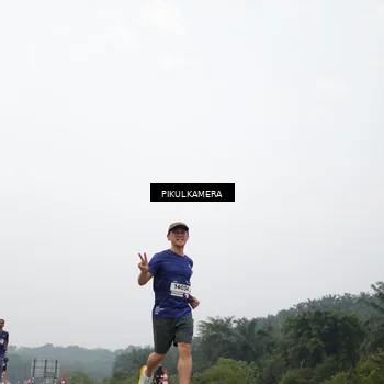 Runner Photo 7408465