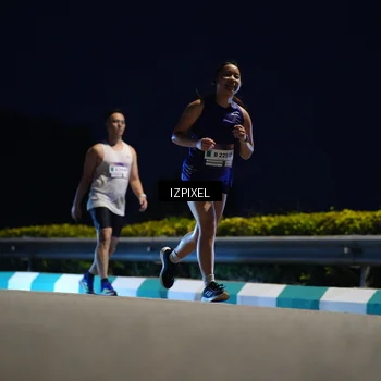 Runner Photo 7408474