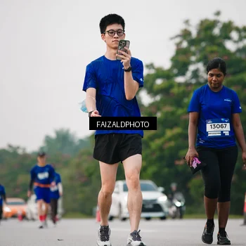 Runner Photo 7408503