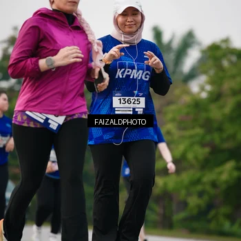 Runner Photo 7408562