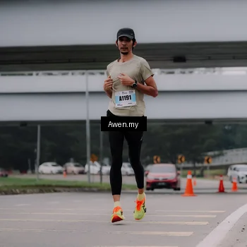 Runner Photo 7408581