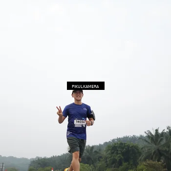 Runner Photo 7408683