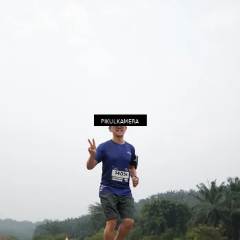 Runner Photo 7408687