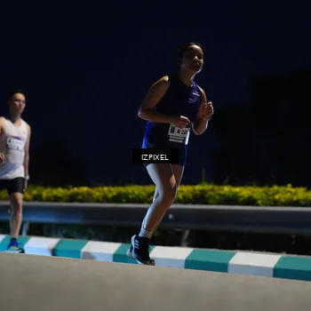Runner Photo 7408689